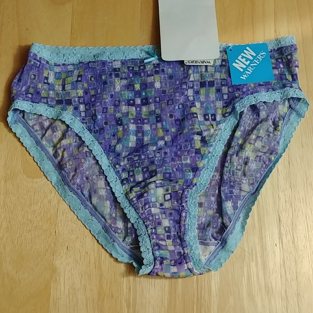 Warner's Little Huggers low rise hipster size 7 NW